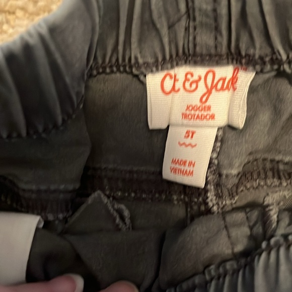 Bundle of 6 pairs of size 5T Cat & Jack pants with holes! - Picture 8 of 8